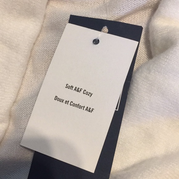 Soft A&F Cozy - Picture 5 of 7